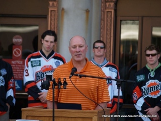 Komets Coach Al Sims