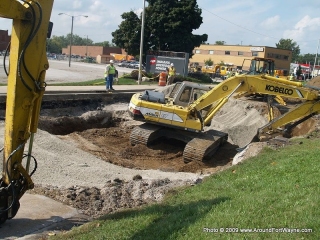 2009/09/22: Buckling pavement on Spy Run Avenue