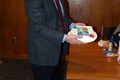 2009/01/20: Councilman Mitch Harper with an Obama 'Hope' cake
