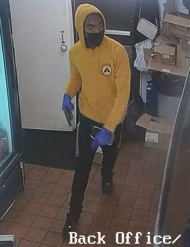 Pizza Hut robbery suspects wanted