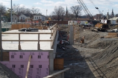 2009/03/22: The north side of the concourse