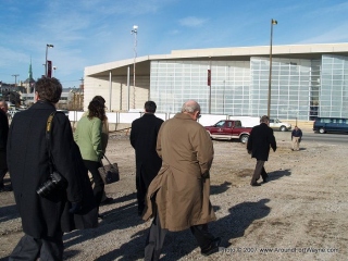 2007/11/29: Mayor Graham Richard leading the way back to the Grand Wayne Center