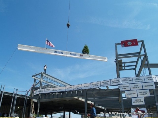 2009/07/01: Lifting the final beam into place