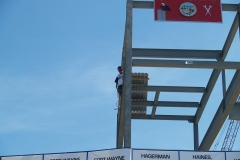 2009/07/01: Lifting the final beam into place