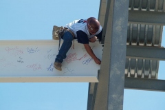 2009/07/01: Lifting the final beam into place