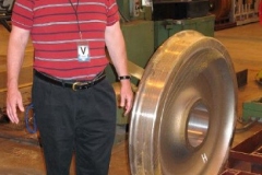 2009/08/06: Fred Lanahan next to a train wheel