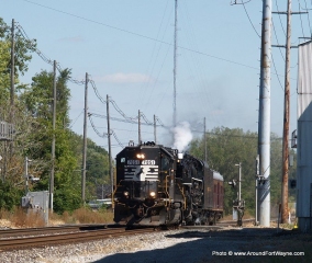 2010/09/08: The NKP 765 approaching