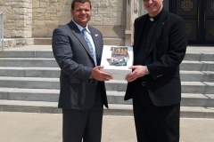 2009/05/04: Kirk Ray and Fr. Robert Schulte