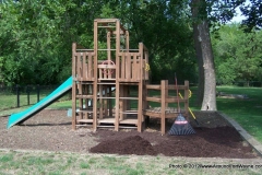 2012/08/02: Peace Montessori mulching