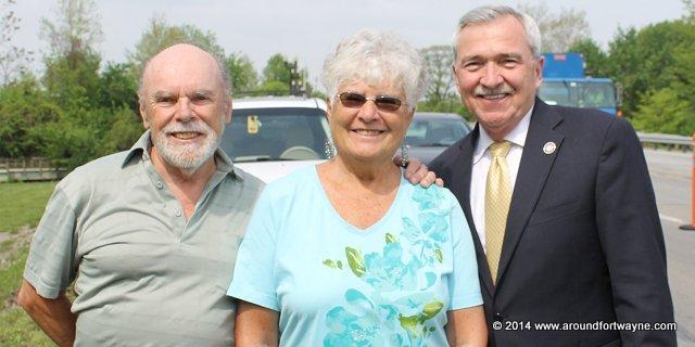 Chuck and Heidi Kiess with Mayor Henry