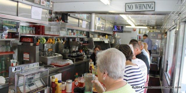 Busy last day at Cindy's Diner