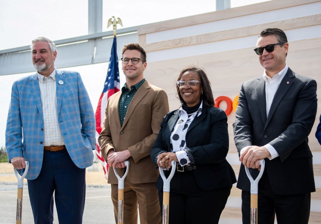 Indiana Governor Eric Holcomb and Fort Wayne Mayor Sharon Tucker at the $2B Fort Wayne Indiana Google Data Center announcement on April 26, 2024. Photo courtesy of the City of Fort Wayne.